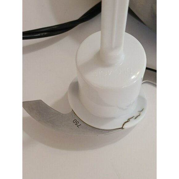 Cuisinart DLC-4CHB Mini-Prep Plus 4-Cup Food Processor Tested - Picture 6 of 12